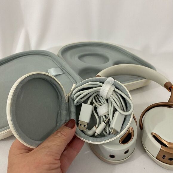 Parrot Zik Rose Gold Wireless Noise Cancelling Headphones with Case - Picture 3 of 5